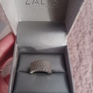 Beautiful multirow ring